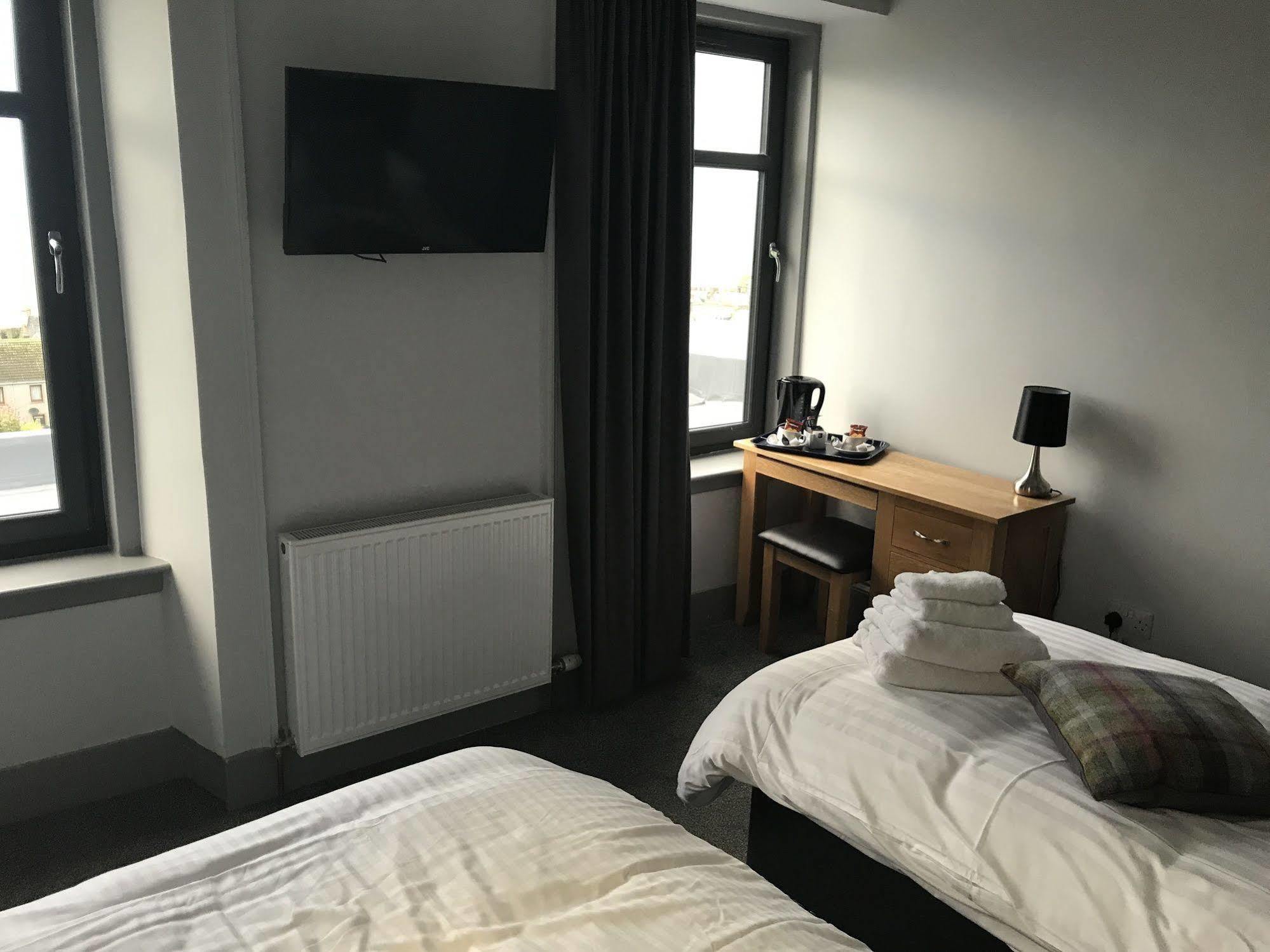 Macduff The Knowes Hotel & Restaurant מראה חיצוני תמונה